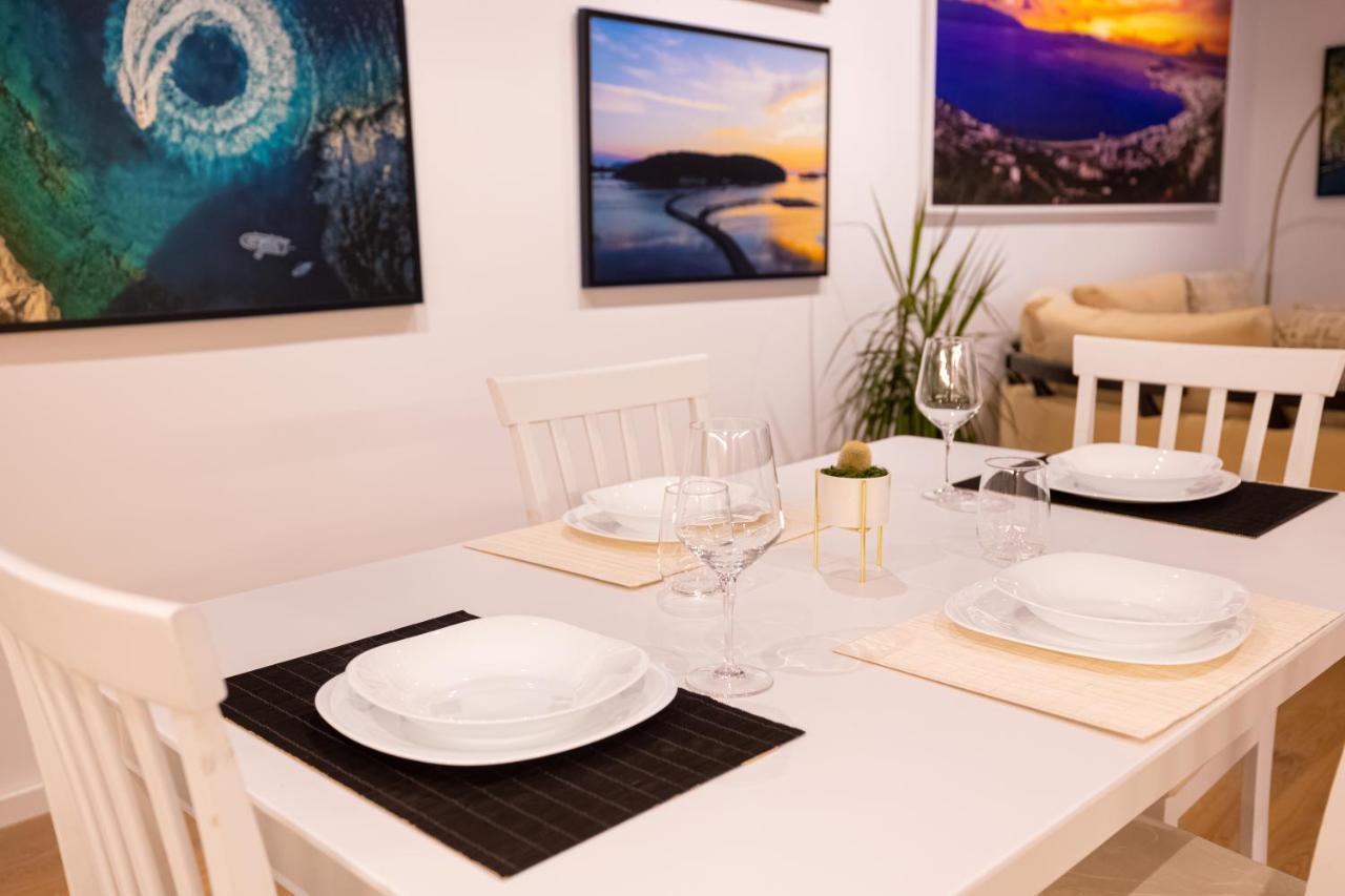 Victoria Lungomare Apartment Vlore Ngoại thất bức ảnh