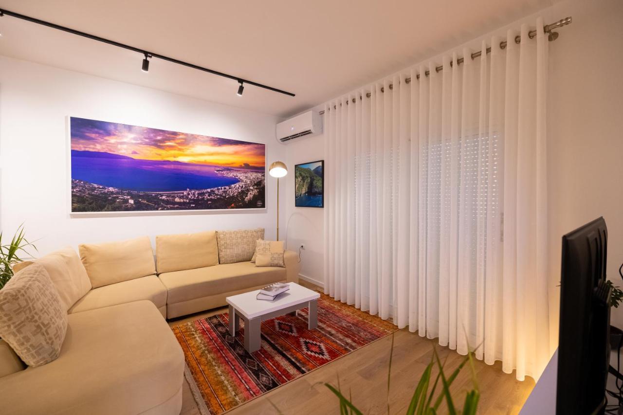 Victoria Lungomare Apartment Vlore Ngoại thất bức ảnh