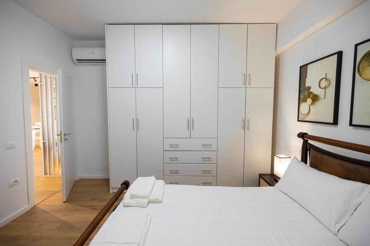 Victoria Lungomare Apartment Vlore Ngoại thất bức ảnh