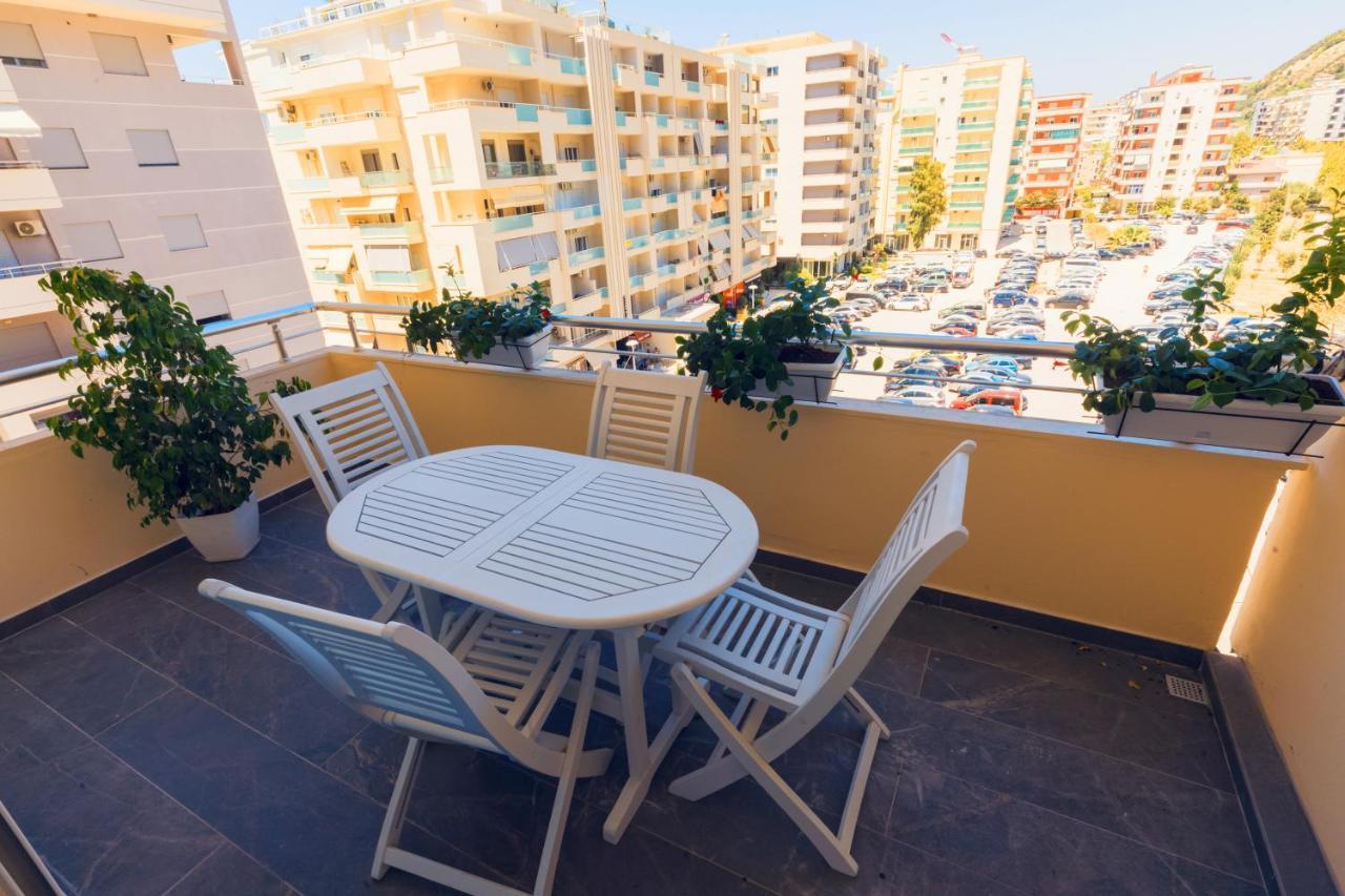 Victoria Lungomare Apartment Vlore Ngoại thất bức ảnh