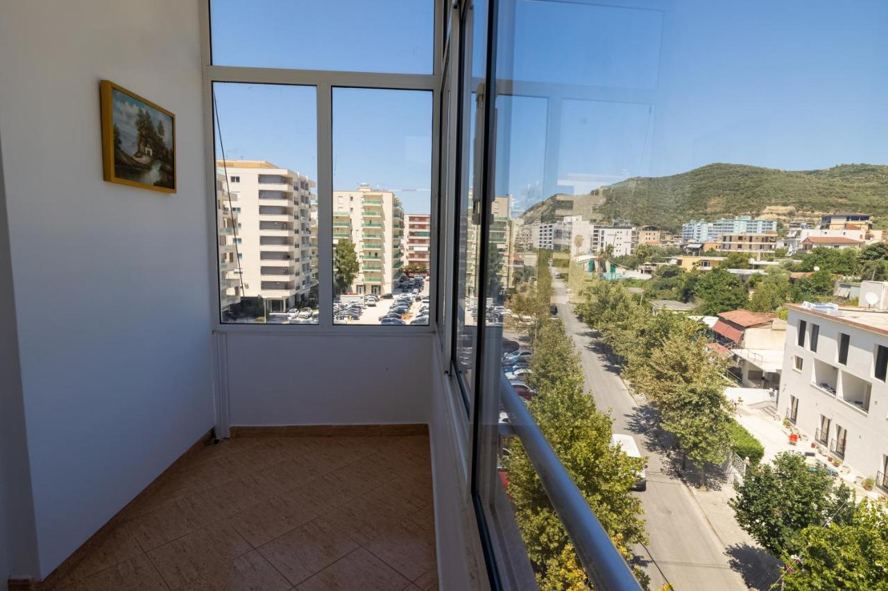 Victoria Lungomare Apartment Vlore Ngoại thất bức ảnh