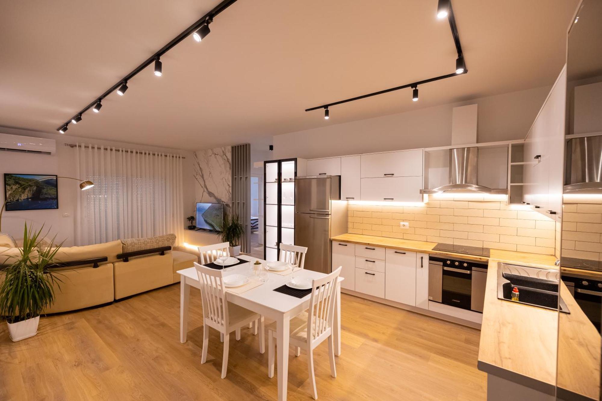 Victoria Lungomare Apartment Vlore Ngoại thất bức ảnh